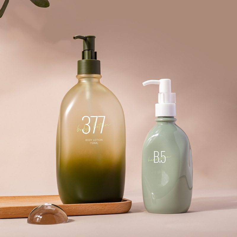 Plastic packaging, plastic lotion bottles,